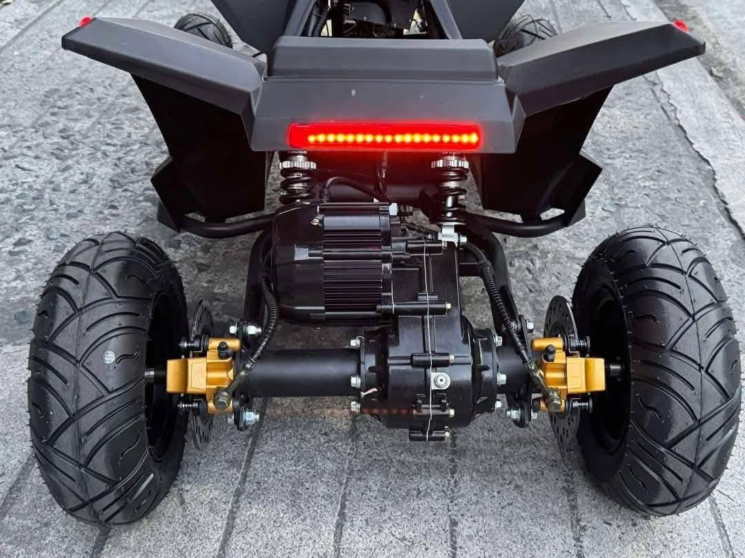 Tesla Cyberquad For Kids - Image 2