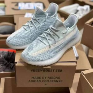 Yeezy Sneakers Pallets